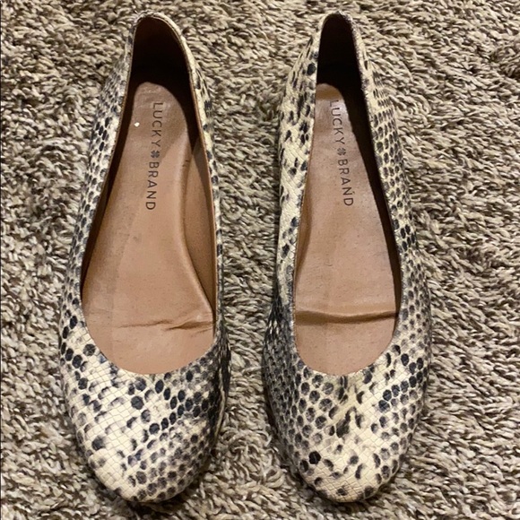 Lucky Brand Shoes - Lucky Brand Snake print flats